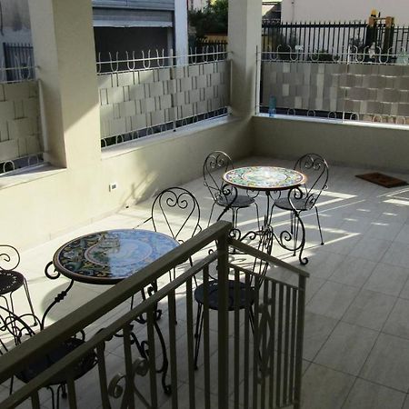 Bed and Breakfast Domus Elvia-Vietri Pompei Esterno foto